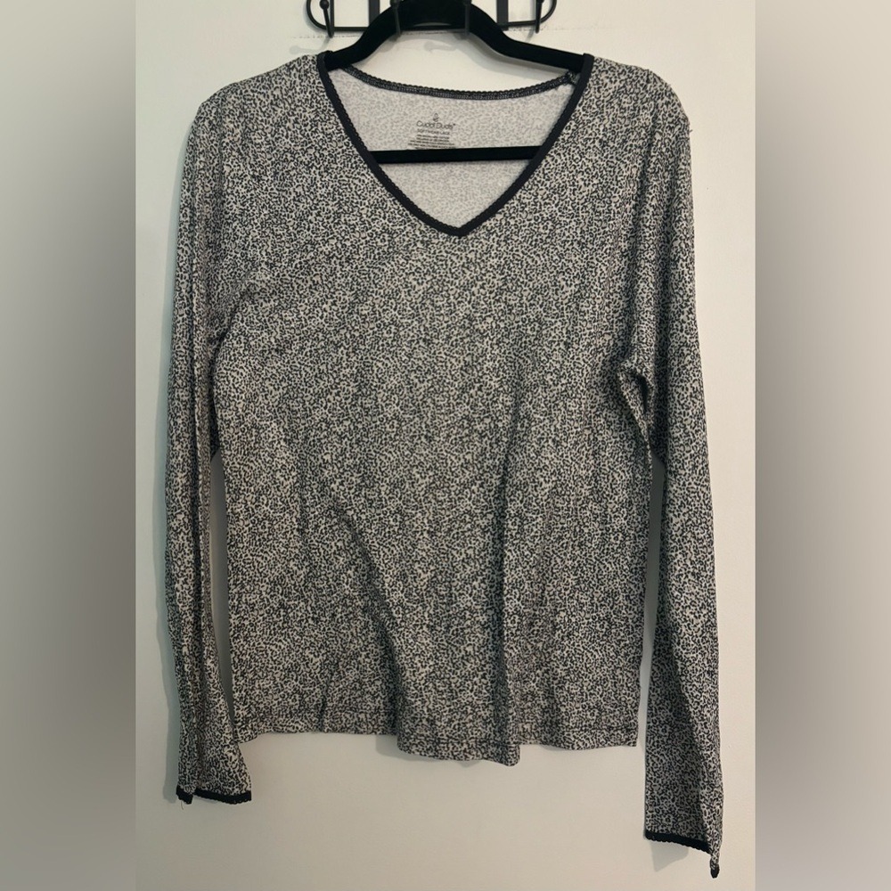 Cuddl Duds Womens Softwear Lace Sz Medium Animal Print Long Sleeve V Neck Top